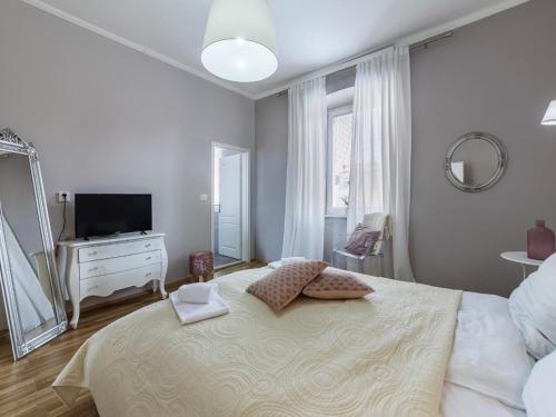 Superior One Bedroom Apartment with Sea View