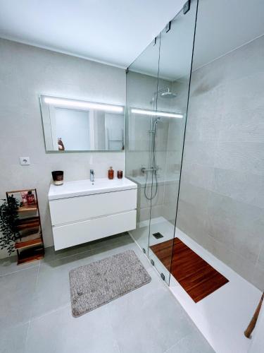 Avenue Home