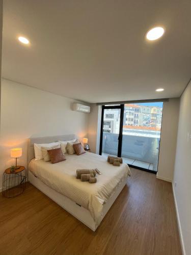 Avenue Home