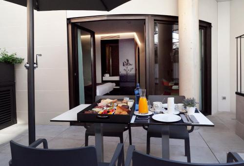 Φαγητό σε αυτό το ξενοδοχείο ή κάπου εκεί κοντά