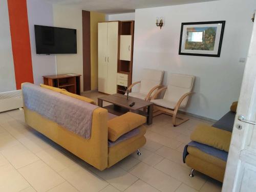 Apartments Lighthouse - A5 ThreeBedroom Apartment with Private Garden