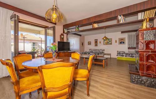 1 Bedroom Awesome Apartment In Crikvenica