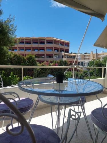 Vouliagmeni Apartment Opposite The Margi