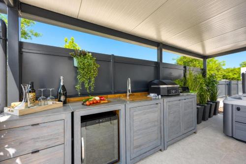 Villa Aria with heated Pool and Whirlpool - Happy Rentals