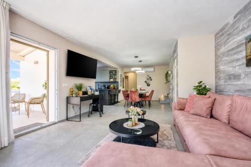 Villa Aria with heated Pool and Whirlpool - Happy Rentals