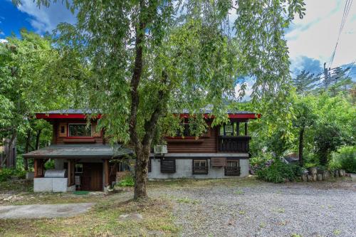 Kodachi Chalet by Morino