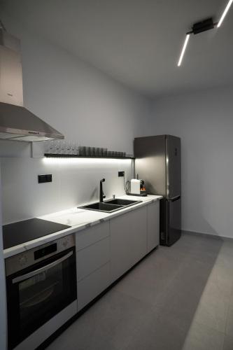 Athelio Boutique Entire Home, Private Courtyard, Outdoor Bar