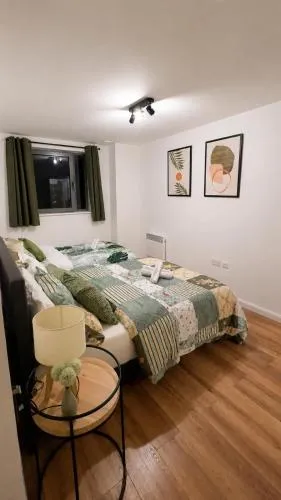 2BR City Centre Skyline Apt - Free secure parking photo 5