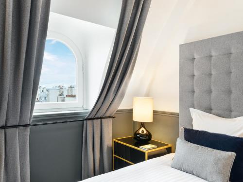 LivinParis - Luxury AC 2 & 3 Bedrooms Le Louvre