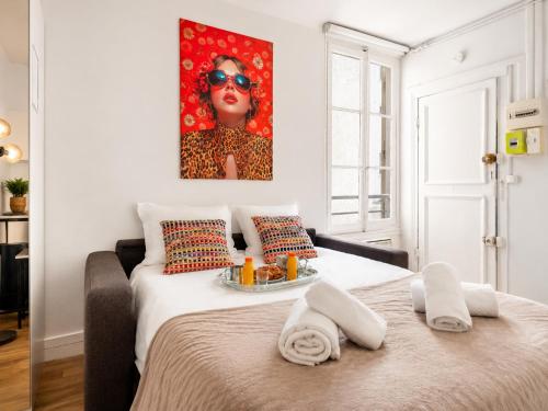 Sevres Cosy studio