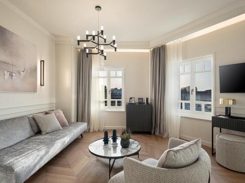 Riviera Suites