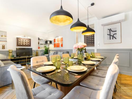 LivinParis - Luxury AC 4 Bedrooms Opera Lafayette II