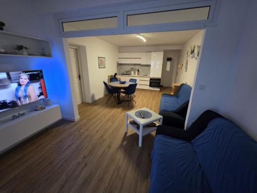Apartment Blue Maris