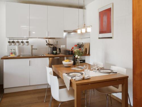 Apartment Apollo 2 by Interhome