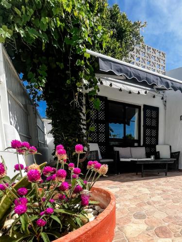 The Oura Beach Hideaway