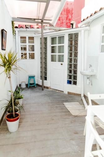Cozy Private Apartment with Patio