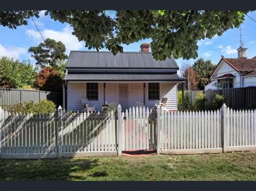 Gallery image of Circa 1860 @ Woodend in Woodend