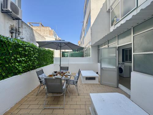 Faro Central 1 by Homing