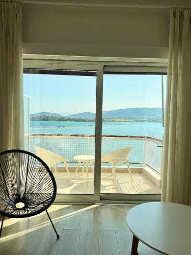 Breathtaking Seaview Apartment