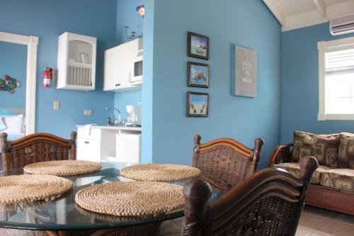 Kuchyň nebo kuchyňský kout v ubytování Hideaways Exuma