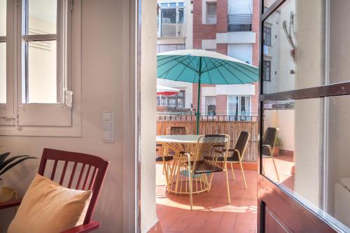 Sunny Terrace Apartment in Gracia, Barcelona - Local Lifestyle