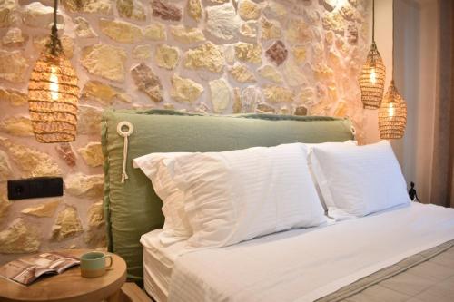 Boho suite Athens 3A jacuzzi near Acropolis