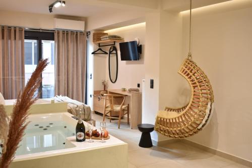 Boho suite Athens 3A jacuzzi near Acropolis