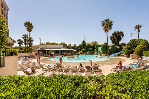 Le panoramique - face à la mer - terrasse de 20m2 et piscines