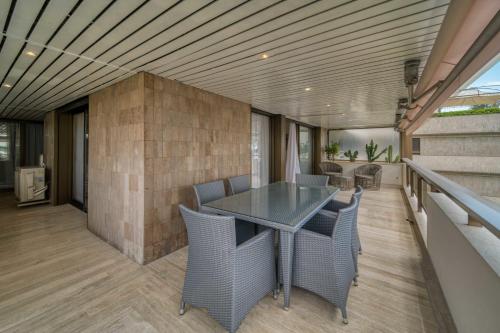 REF 1408 - Cannes Back Croisette - Sea view apartment for rent