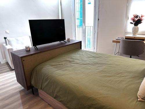 Apartamento de 2 habitaciones en el centro de la ciudad 1-2