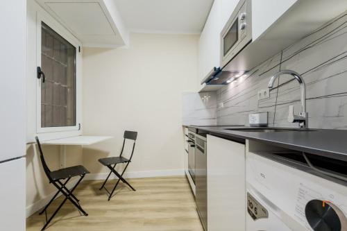 Apartamento de 2 habitaciones en el centro de la ciudad 1-2