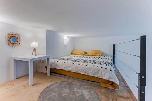Appartement calme, central, clim, 5 min des plages