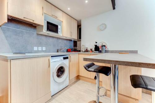 Appartement calme, central, clim, 5 min des plages