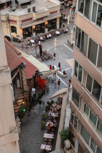 Oddity Seafront - Lively Area, Steps from the Sea