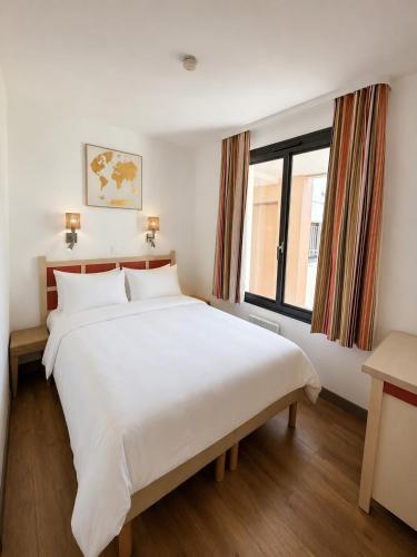 Charming stay for 4, Sea view, pool in Cannes