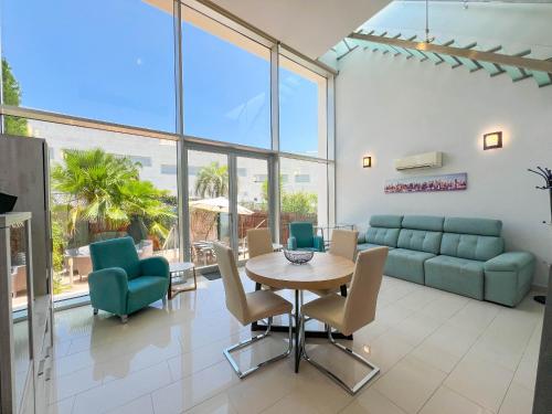 Residencial Miramontgo by CARLOSFERIEN