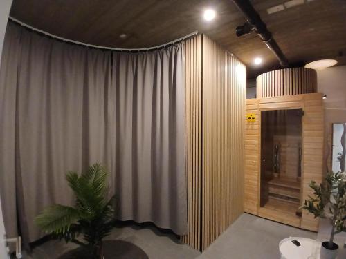 a large curtain in a room with at Bungalow Vulkanblick in Manderscheid