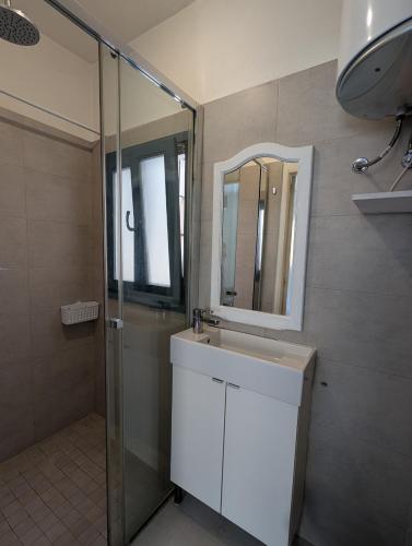 403 Florinda 3