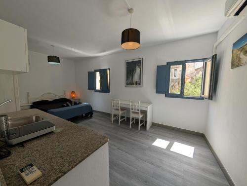 403 Florinda 3