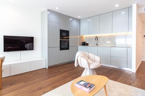 Elegant 1BR Retreat near Metro by LovelyStay