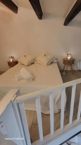 Charment petit t2 en duplex piscine