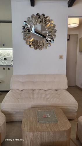 Charment petit t2 en duplex piscine