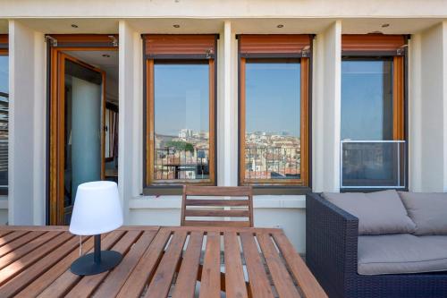 Cosy studio with terrace overlooking Marseille