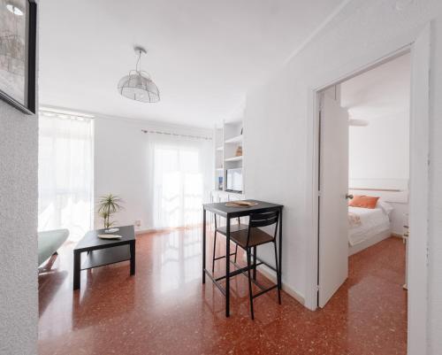 Hostfy Sol, Plaza de los Terceros