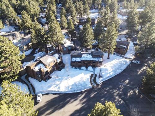an aerial view of a house in the snow at Mountain Condo | Spa Pool and Ski Shuttle Access in Mammoth Lakes
