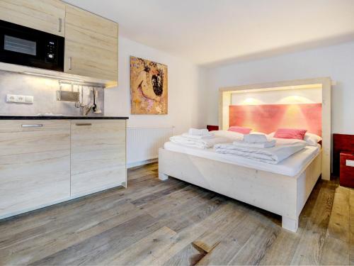 Apartment Edelweiss Suite 6 by Interhome