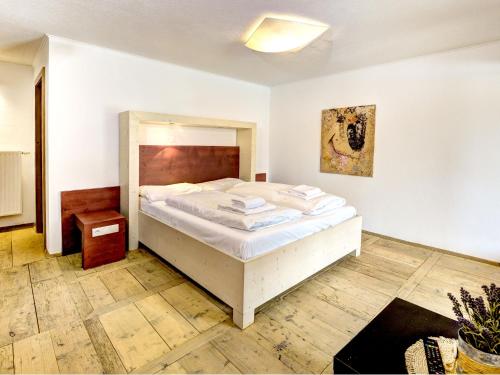 Apartment Edelweiss Suite 8 by Interhome
