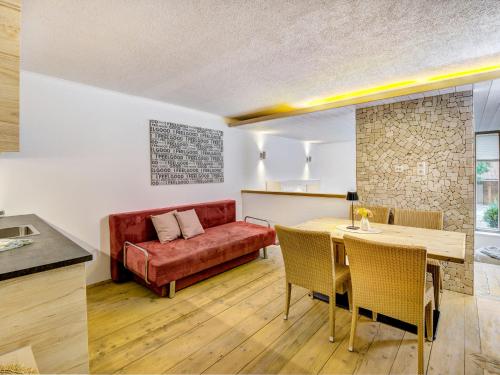 Apartment Edelweiss Suite 7 by Interhome