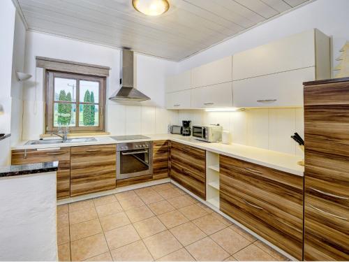 Apartment Edelweiss Suite 9 by Interhome