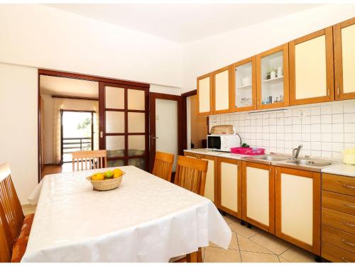 Apartment Zdravko B2 für 5 Personen by Interhome